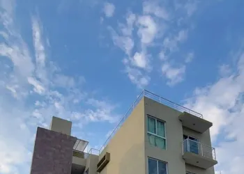 Condos Pgm hotel thumbnail 2