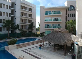 Condos Cmarina hotel thumbnail 7