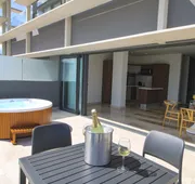 Singular Dream Vacation Rentals hotel detail image 4