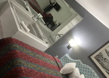 Greenwoods Inn & Suites hotel thumbnail 4