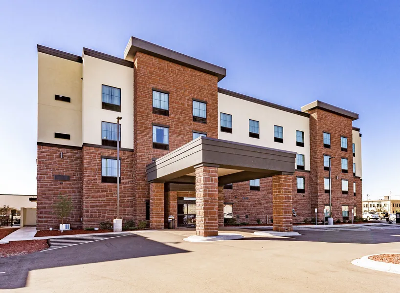 Cobblestone Hotel & Suites - Ottumwa hotel detail image 2