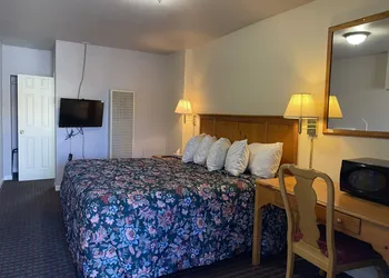 Ranger Motel hotel thumbnail 8