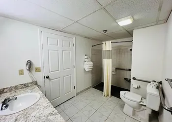 Celebrity Inn hotel thumbnail 7