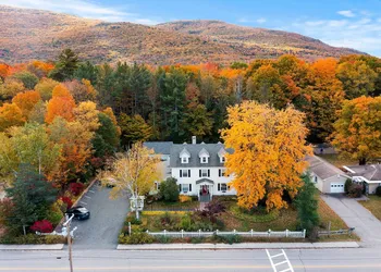 Launchpoint Lodge hotel thumbnail 6