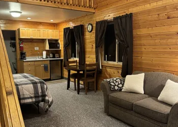 Lodge Suites at Susitna River Lodge hotel thumbnail 7