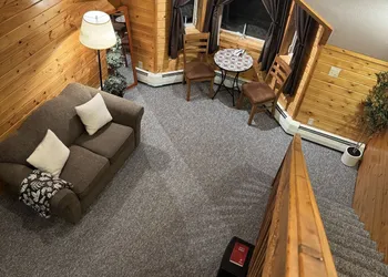 Lodge Suites at Susitna River Lodge hotel thumbnail 8