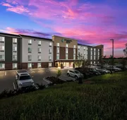 Woodspring Suites Milwaukee - Menomonee Falls hotel detail image 5