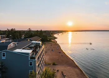 Alexandra Inn hotel thumbnail 7