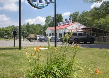 Tuggle's Gap Roadside Inn - Blue Ridge Parkway hotel thumbnail 3