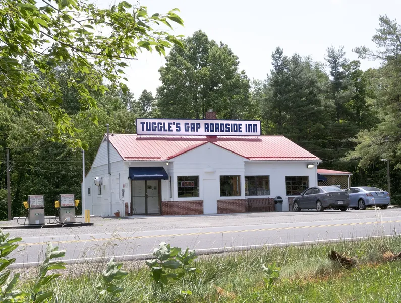 Tuggle's Gap Roadside Inn - Blue Ridge Parkway hotel detail image 6