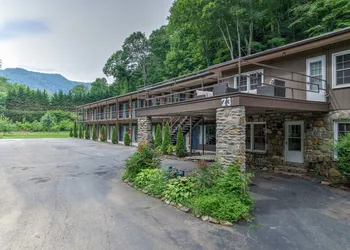 Heart of the Valley Motel hotel thumbnail 2
