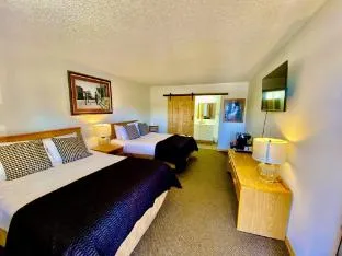 Old Montana Inn hotel thumbnail 2