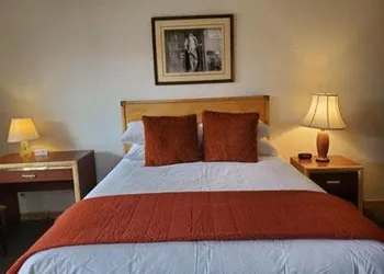 Old Montana Inn hotel thumbnail 3