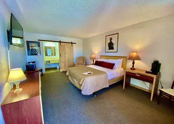 Old Montana Inn hotel thumbnail 3