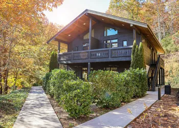 Outland Chalet & Suites Great Smoky Mountains hotel thumbnail 2