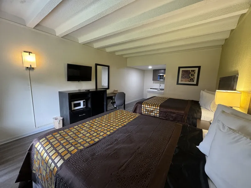 James River Inn & Suites hotel detail image 6