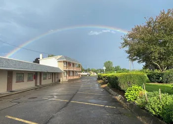 Deep Well Motel hotel thumbnail 3