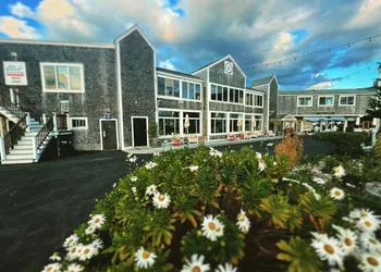 The Hotel at Cape Ann Marina hotel thumbnail 4