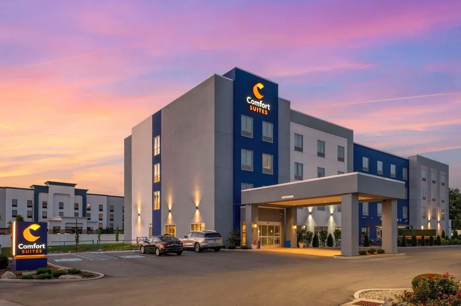 Comfort Suites Richmond East hotel detail image 6