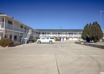 American Inn hotel thumbnail 2
