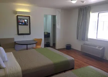 American Inn hotel thumbnail 4