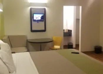 American Inn hotel thumbnail 6