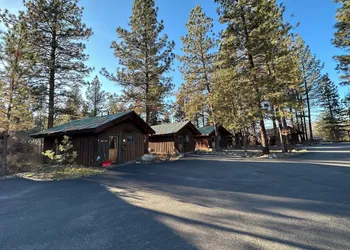 Chewuch Inn and Cabins hotel thumbnail 3