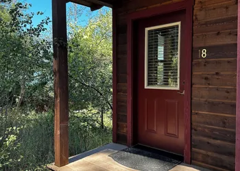 Chewuch Inn and Cabins hotel thumbnail 7