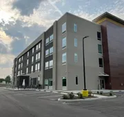 La Quinta Inn & Suites by Wyndham Manchester / Arnold AFB hotel detail image 5