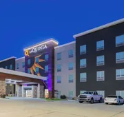 La Quinta Inn & Suites by Wyndham Jackson/Cape Girardeau hotel detail image 3