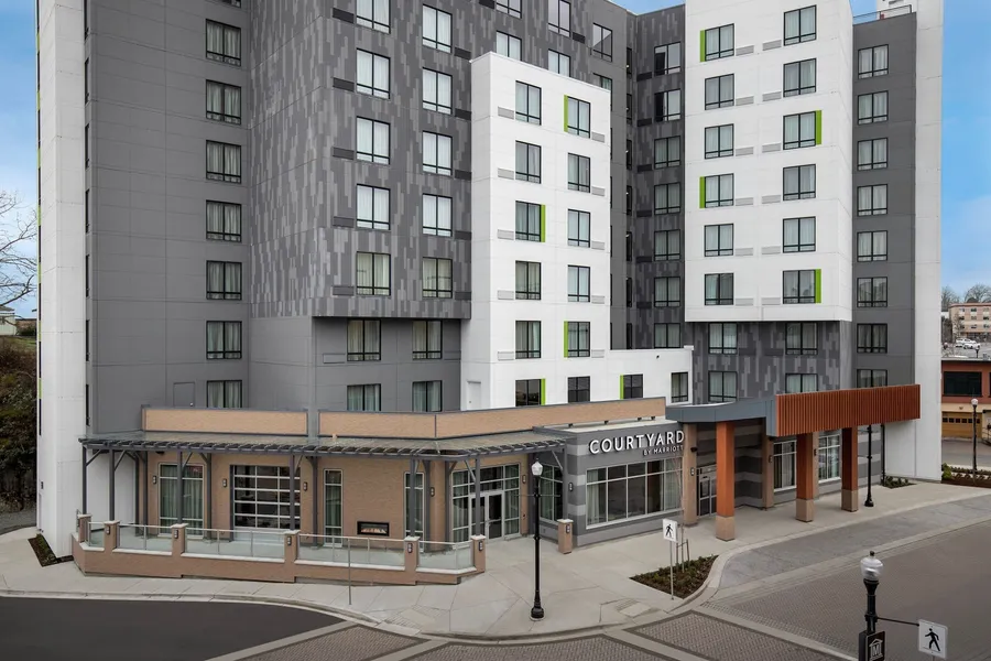 Courtyard By Marriott Nanaimo hotel detail image 2