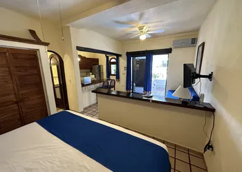 Vallarta Sun Suites hotel thumbnail 5