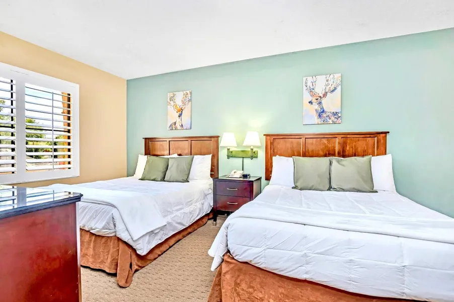 Upscale 1BR Suite - 2 Queen Beds - Near Disney hotel detail image 2