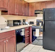 Upscale 1BR Suite - 2 Queen Beds - Near Disney hotel detail image 7