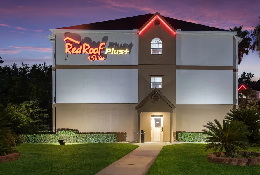 Red Roof Inn PLUS+ & Suites Savannah - I-95 hotel detail image 2
