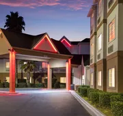 Red Roof Inn PLUS+ & Suites Savannah - I-95 hotel detail image 5