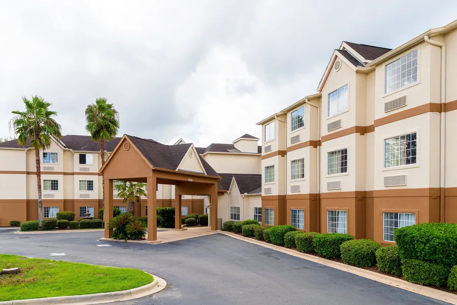 Red Roof Inn PLUS+ & Suites Savannah - I-95 hotel detail image 6