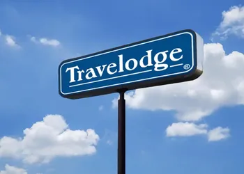 Travelodge by Wyndham Holland/Toledo hotel thumbnail 2