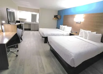 SureStay Studio by Best Western Victoria hotel thumbnail 7