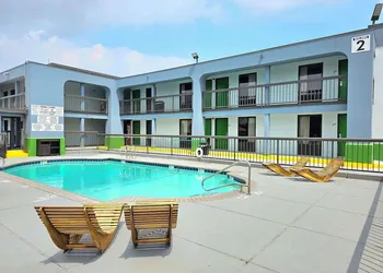 SureStay Studio by Best Western Victoria hotel thumbnail 8