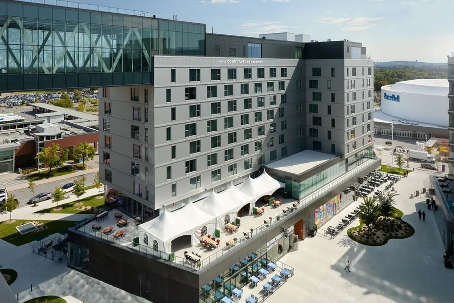 Courtyard By Marriott Montreal Laval hotel detail image 2