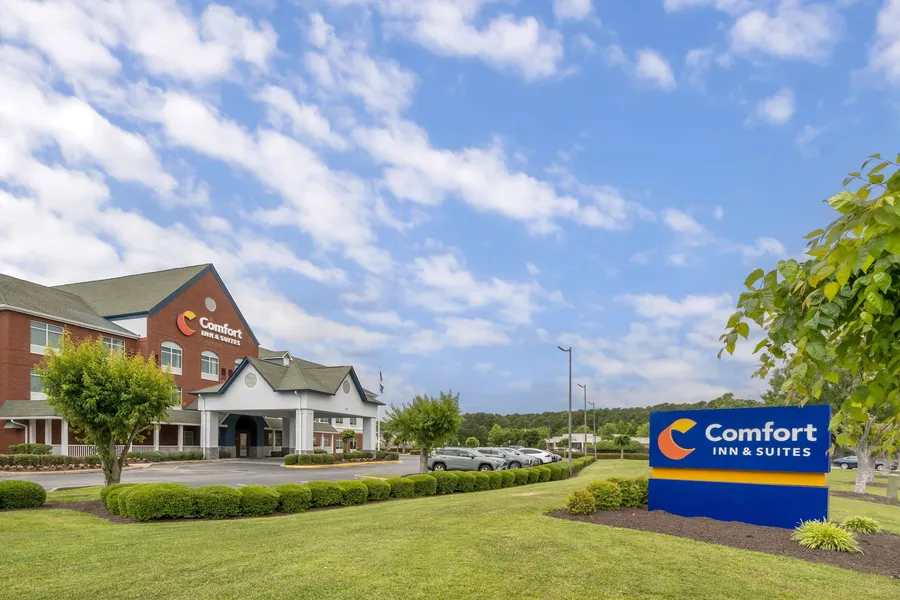 Comfort Inn & Suites Hampton near Coliseum hotel detail image 2