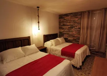 Casa Posos hotel thumbnail 3