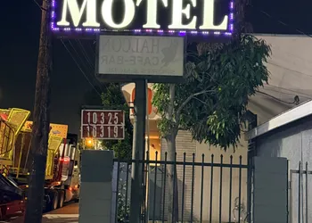 Scenic Motel hotel thumbnail 2