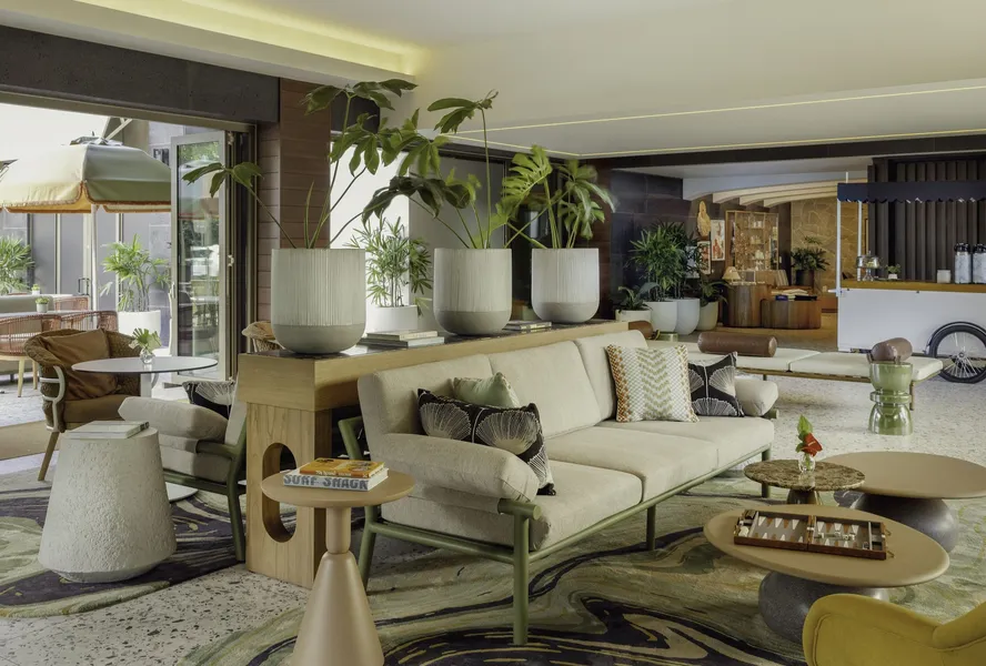 The Ambassador Hotel of Waikiki, Tapestry Collection by Hilton hotel detail image 2