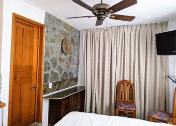 Casita La adornada hotel thumbnail 8