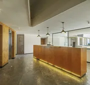 It beach hotel detail image 5