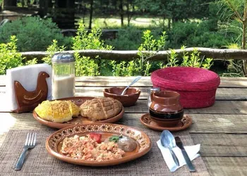 Rancho Cumbre Monarca hotel thumbnail 8