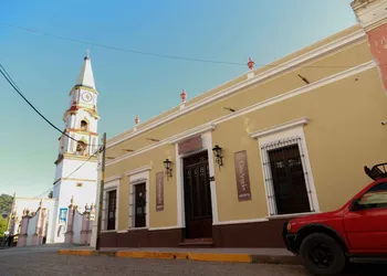 Casa Angeles hotel thumbnail 3