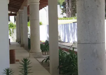 Sublime Valley Resort hotel thumbnail 4